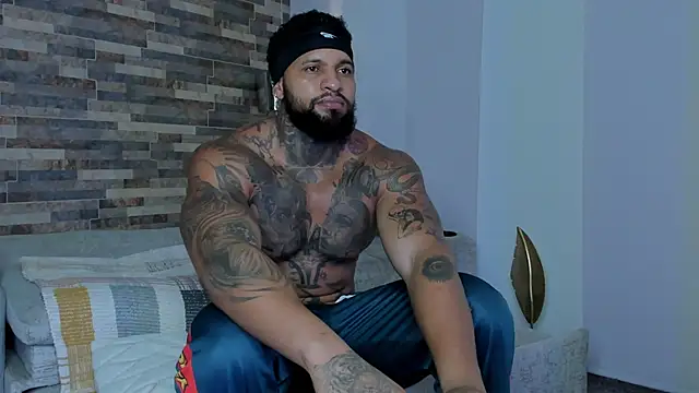 Snapshot of zaiin_diesel chatting on 03.07.25 zaiin diesel online show from 03.07.25