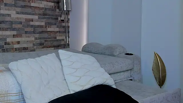 Snapshot of zaiin_diesel chatting on 03.08.25 zaiin diesel online show from 03.08.25