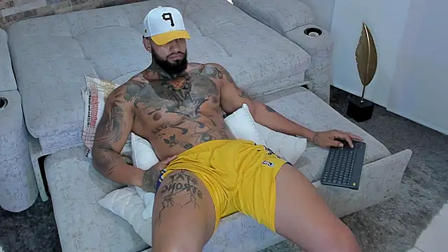 Snapshot of zaiin_diesel chatting on 03.16.25 zaiin diesel online show from 03.16.25