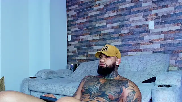 Snapshot of zaiin_diesel chatting on 09.20.25 zaiin diesel online show from 09.20.25