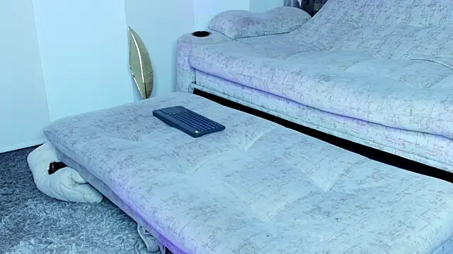 Snapshot of zaiin_diesel chatting on 09.24.25 zaiin diesel online show from 09.24.25