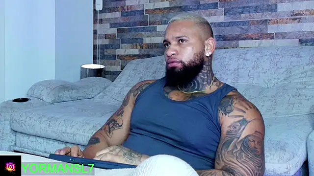 Snapshot of zaiin_diesel chatting on 10.17.25 zaiin diesel online show from 10.17.25