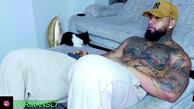 Snapshot of zaiin_diesel chatting on 10.18.25 zaiin diesel online show from 10.18.25