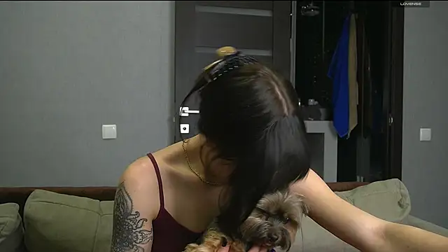 Snapshot of Alice_melice chatting on 02.14.25 Alice melice online show from 02.14.25