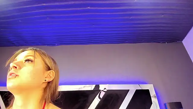 Larabrooks online show from 03.03.26