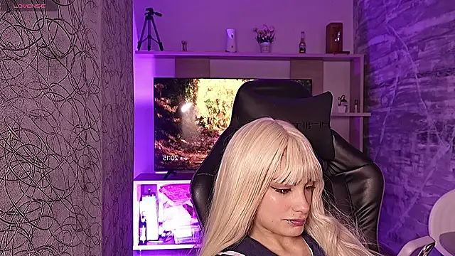 Melany Luv online show from 02.25.26