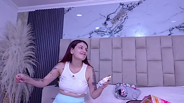Snapshot of Melany_Luv chatting on 06.05.26 Melany Luv online show from 06.05.26