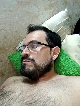 Snapshot of SbasTone_Muscle chatting on 12.21.25 SbasTone Muscle online show from 12.21.25