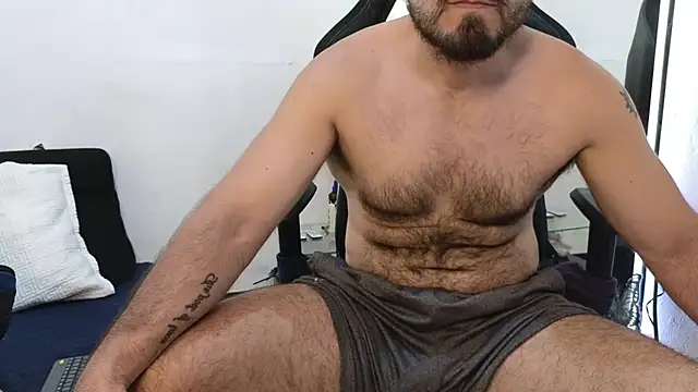 Snapshot of SbasTone_Muscle chatting on 02.12.26 SbasTone Muscle online show from 02.12.26