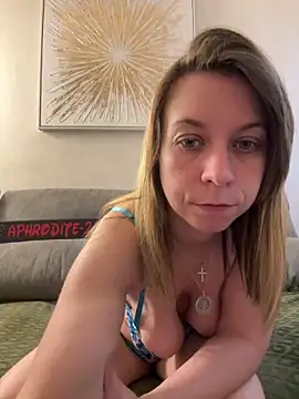 Snapshot of Aphrodite-22 chatting on 12.08.24 Aphrodite-22 online show from 12.08.24