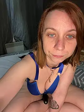 Snapshot of Aphrodite-22 chatting on 03.01.25 Aphrodite-22 online show from 03.01.25