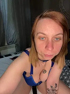 Snapshot of Aphrodite-22 chatting on 03.21.25 Aphrodite-22 online show from 03.21.25