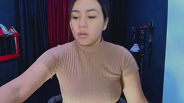 Snapshot of AmorMia chatting on 01.23.25 AmorMia online show from 01.23.25