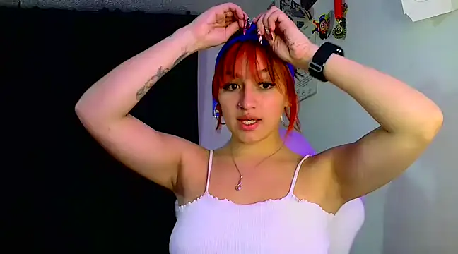 lucycherry   online show from 02.04.25