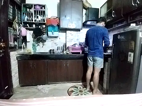 Snapshot of bigvorn6 chatting on 11.17.25 bigvorn6 online show from 11.17.25