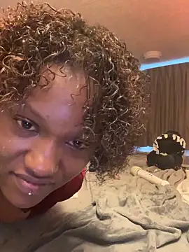 Snapshot of PrettyGal_Tingz chatting on 01.14.25 PrettyGal Tingz online show from 01.14.25