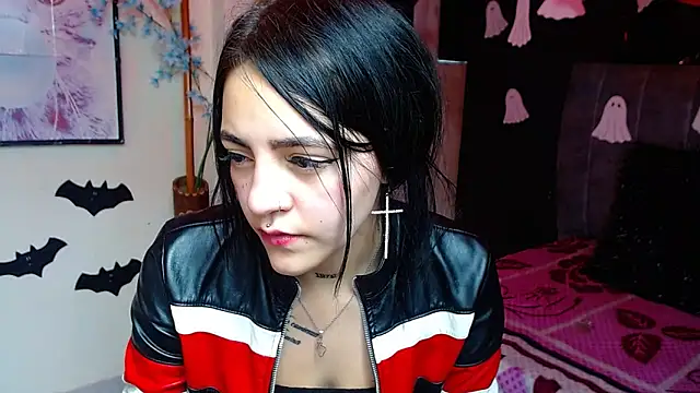 Violettasquirt online show from 10.29.25