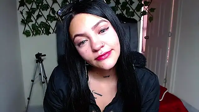 Violettasquirt online show from 05.25.26