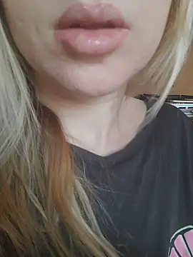 Linda 999 online show from 03.07.25