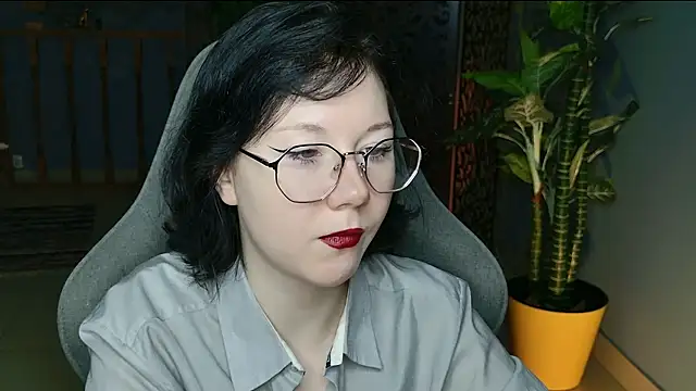 Snapshot of NancyMartinez chatting on 11.05.25 NancyMartinez online show from 11.05.25