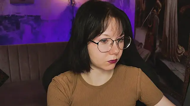 Snapshot of NancyMartinez chatting on 11.21.25 NancyMartinez online show from 11.21.25