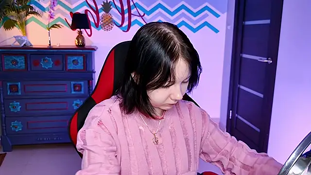 Snapshot of NancyMartinez chatting on 11.22.25 NancyMartinez online show from 11.22.25