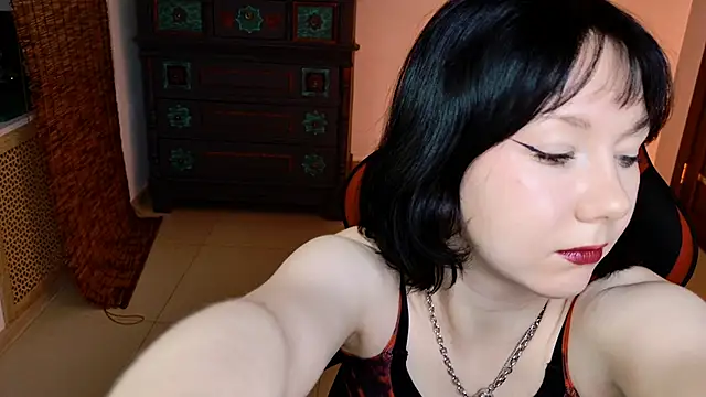 Snapshot of NancyMartinez chatting on 11.30.25 NancyMartinez online show from 11.30.25