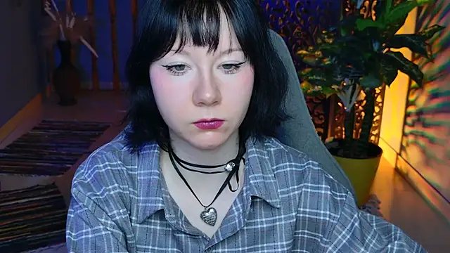 Snapshot of NancyMartinez chatting on 12.02.25 NancyMartinez online show from 12.02.25