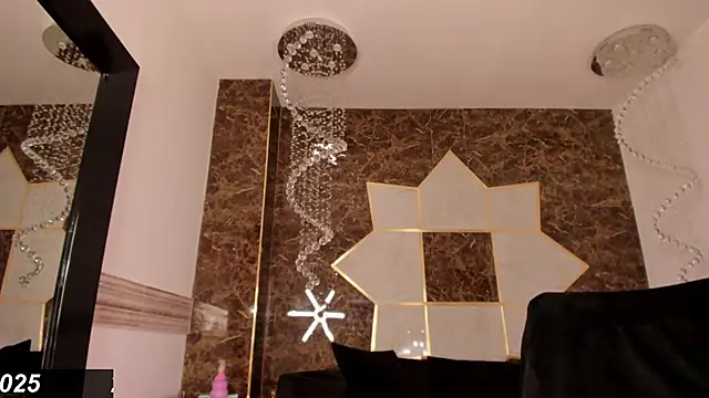 Snapshot of Isabel_Escorcia chatting on 01.28.25 Isabel Escorcia online show from 01.28.25