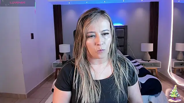 Susann Ross online show from 12.18.25