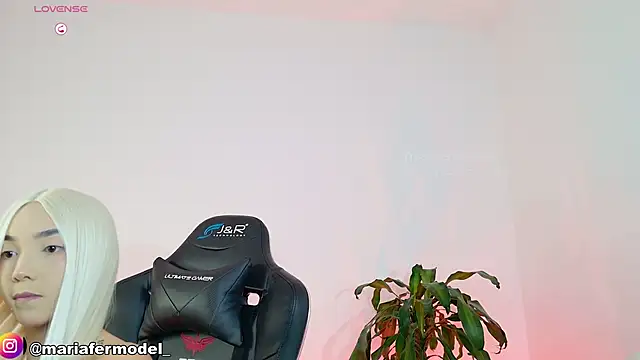 Mariafer05 online show from 05.21.26