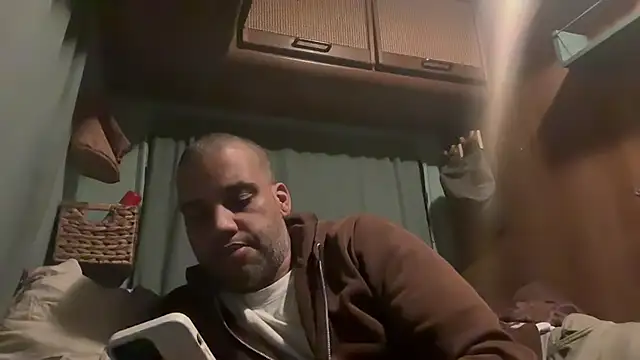 AbsolutMouuah online show from 11.04.25