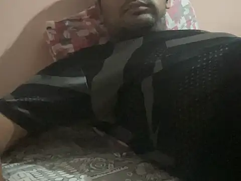 Snapshot of NiceBoy9099 chatting on 10.18.25 NiceBoy9099 online show from 10.18.25