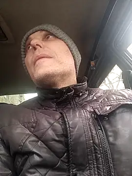 Pineapple04 online show from 12.05.25