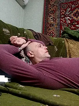 Pineapple04 online show from 01.10.26