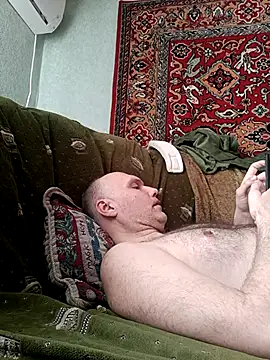 Pineapple04 online show from 03.12.26