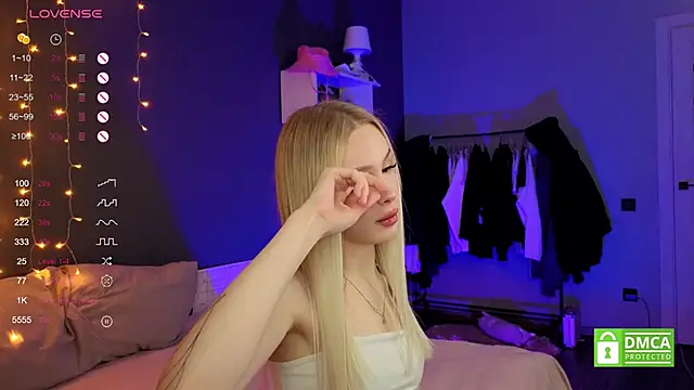 aneta alisha online show from 10.19.25