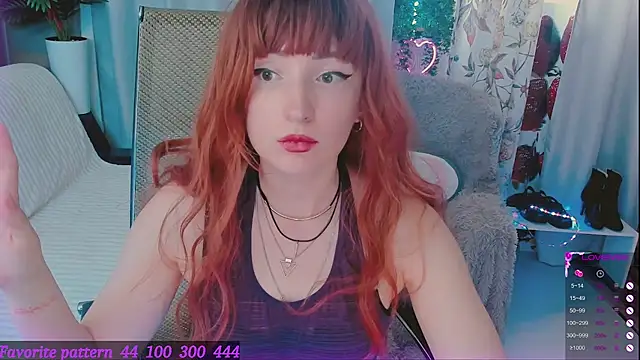 Toxic Ellies online show from 04.10.26