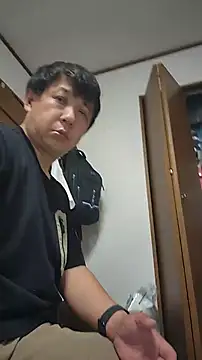 Snapshot of 07YUKIO chatting on 05.19.26 07YUKIO online show from 05.19.26