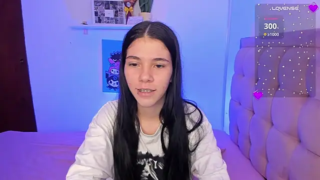 Snapshot of sofi_cute01 chatting on 03.06.25 sofi cute01 online show from 03.06.25