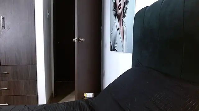 Hendry  online show from 11.24.25