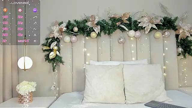 Snapshot of atenea_roberts chatting on 12.19.24 atenea roberts online show from 12.19.24
