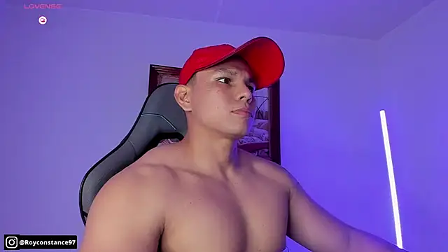 Snapshot of RoyConstance chatting on 12.04.25 RoyConstance online show from 12.04.25