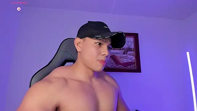 Snapshot of RoyConstance chatting on 01.14.26 RoyConstance online show from 01.14.26