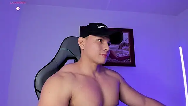 Snapshot of RoyConstance chatting on 01.15.26 RoyConstance online show from 01.15.26