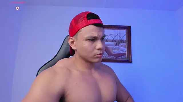 Snapshot of RoyConstance chatting on 02.15.26 RoyConstance online show from 02.15.26