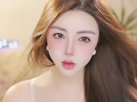 Qiaoqiao  online show from 06.05.26