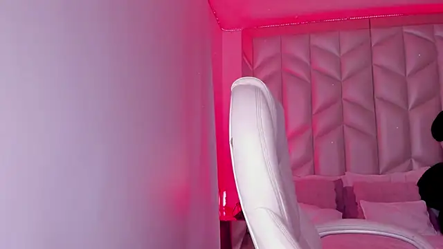 Snapshot of AlhanaRose chatting on 01.07.25 AlhanaRose online show from 01.07.25