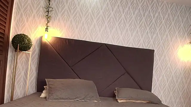 flavia cruz online show from 11.11.25