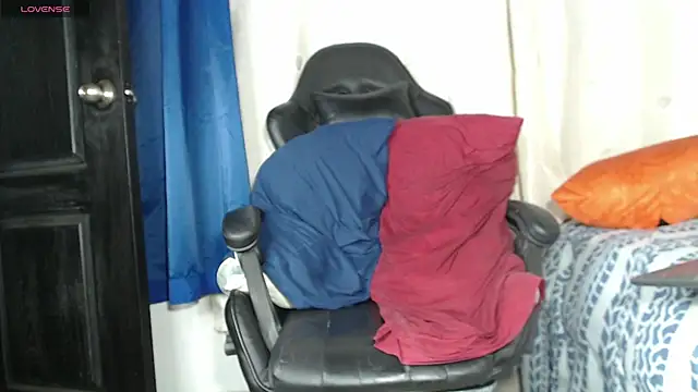 tizziano castillo  online show from 03.01.25